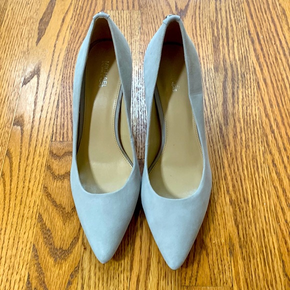 MICHAEL KORS Flex Mid Pump Suede khaki color - Picture 1 of 5